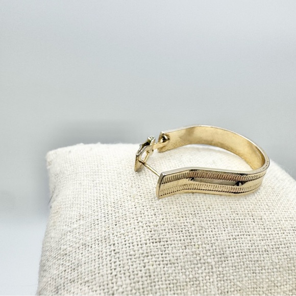 Vintage Yellow Gold Plated Textured Hoop Earrings - Picture 7 of 15